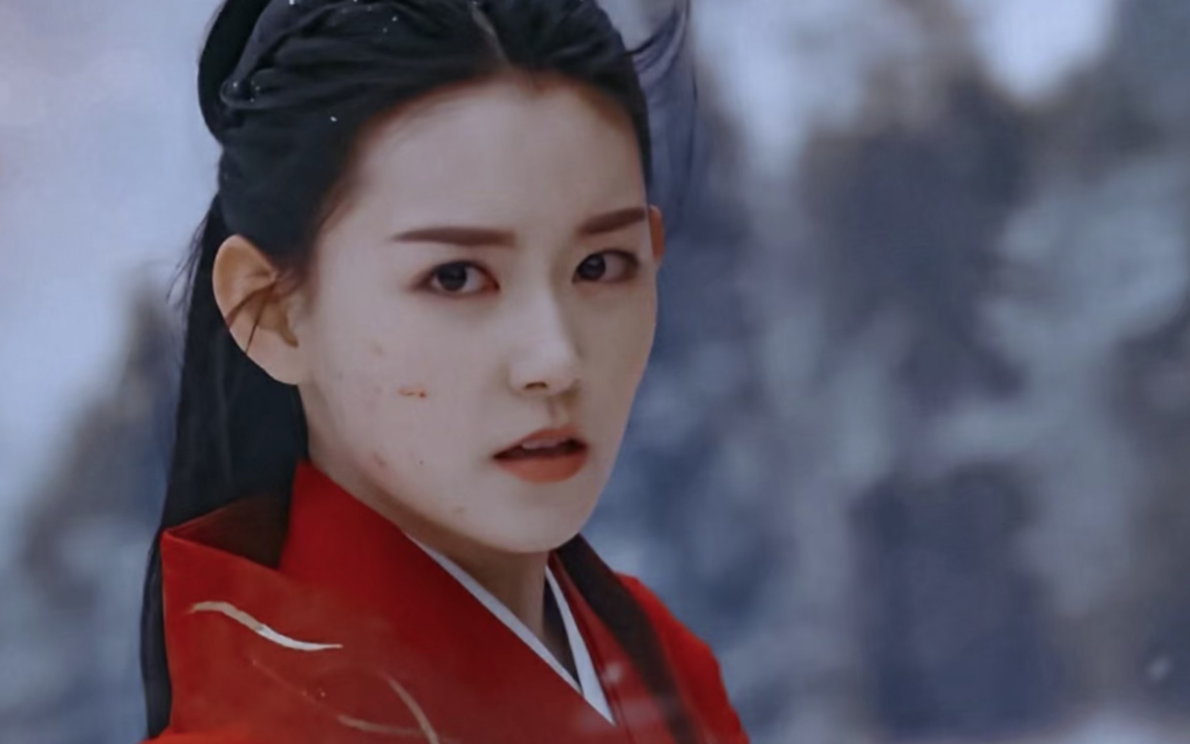 【蒋依依 | 帝女】一袭红衣,雪地击鼓,小说里的亡国公主走出来了