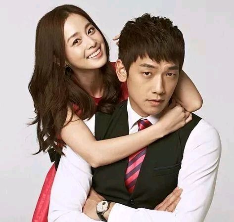 许久未见的韩国知名男星rain郑智薰,突然引发了热议,不是和老婆金泰希