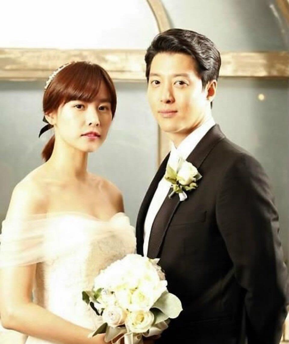 结婚10年后怀孕的韩智慧分享待产照,与老公拍合影,准"一家三口"自拍