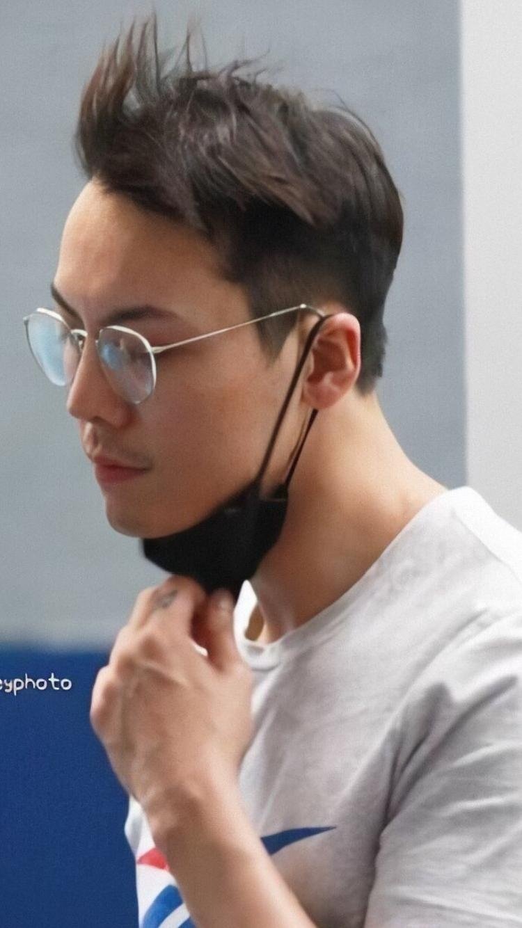 陈伟霆的素颜无修生图,大家觉得如何?