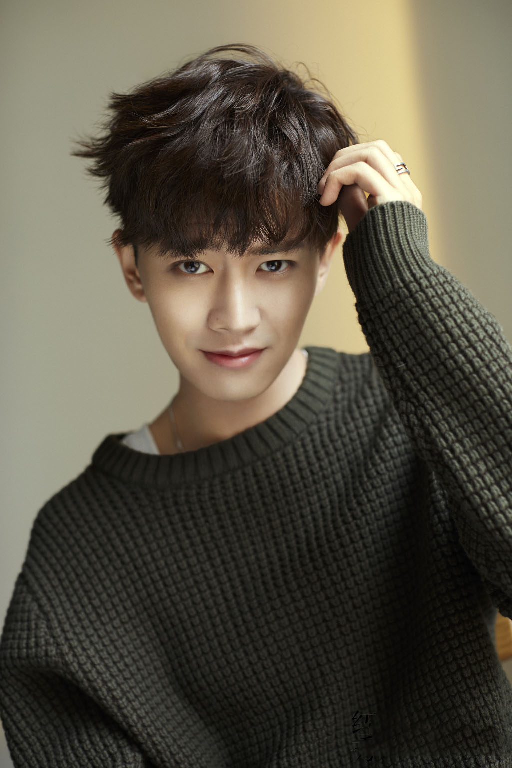 任嘉伦百变风格帅气写真图片79