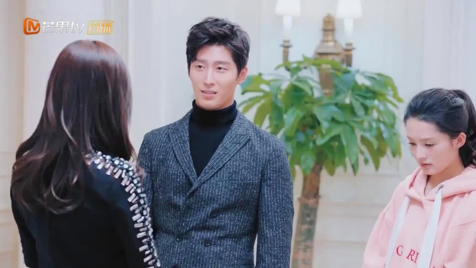 窦骁让李沁少喝点富家女还以为在关心她立马娇柔起来