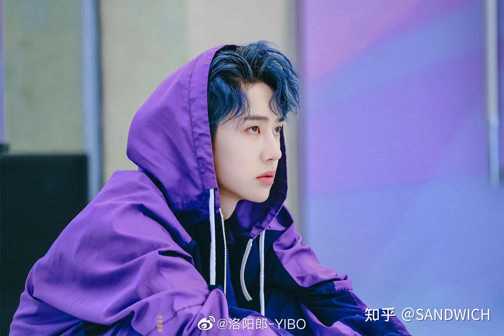 亲姨最近疯狂喜欢王一博……每天管我要壁纸?