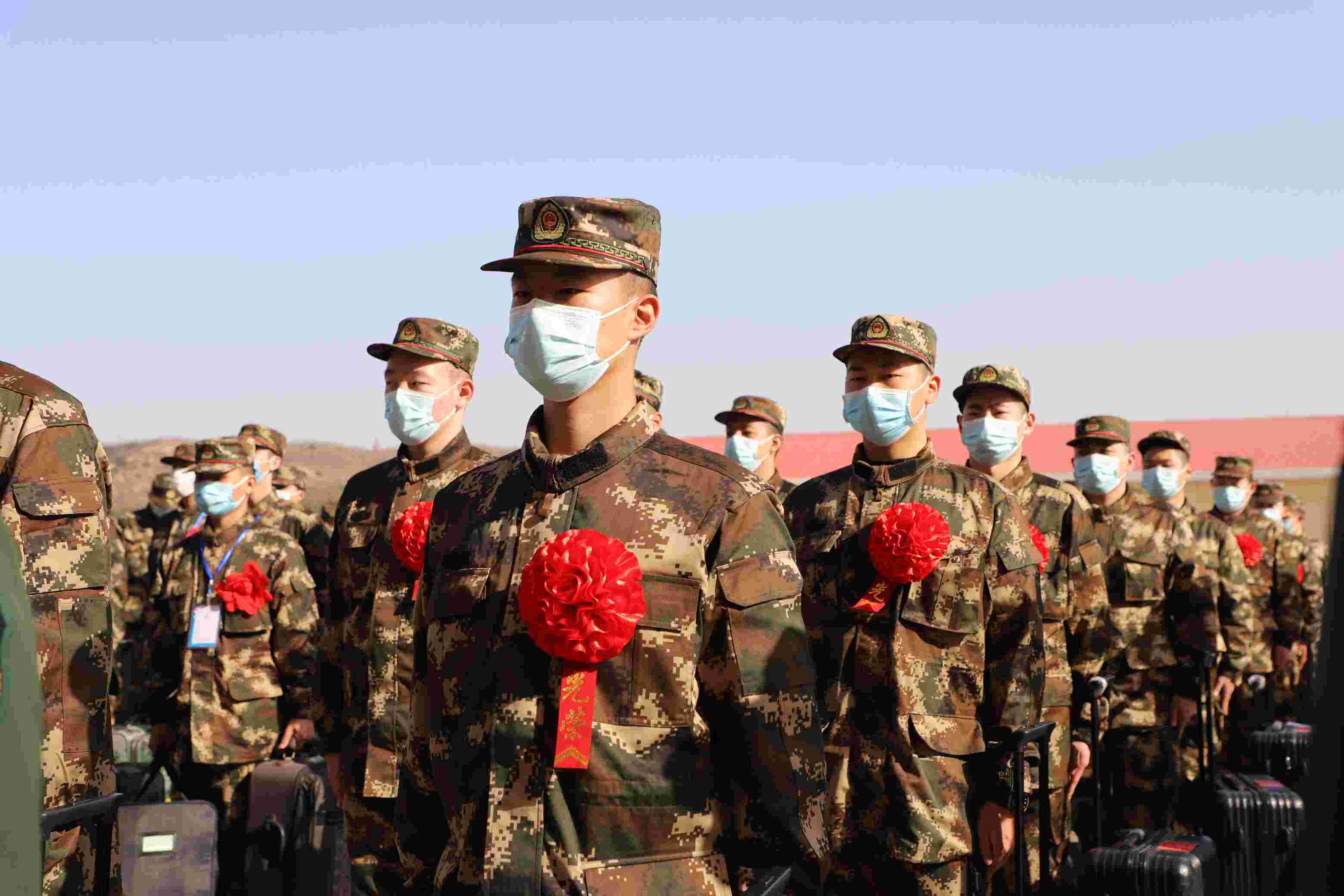 走当兵去武警沈阳支队首批春季新兵入营兵员成分全为大学生