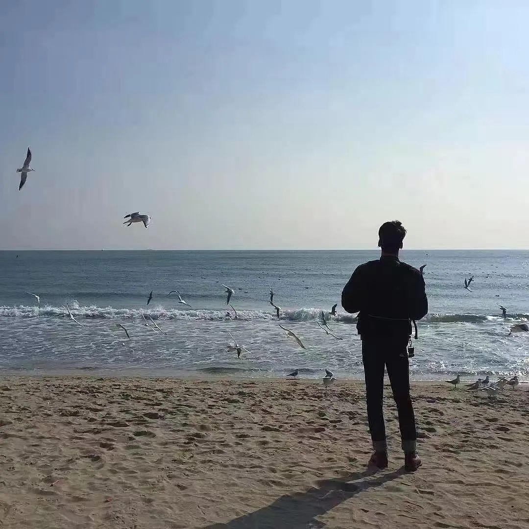 男生头像个性又帅气的不露脸背影头像落日风景头像