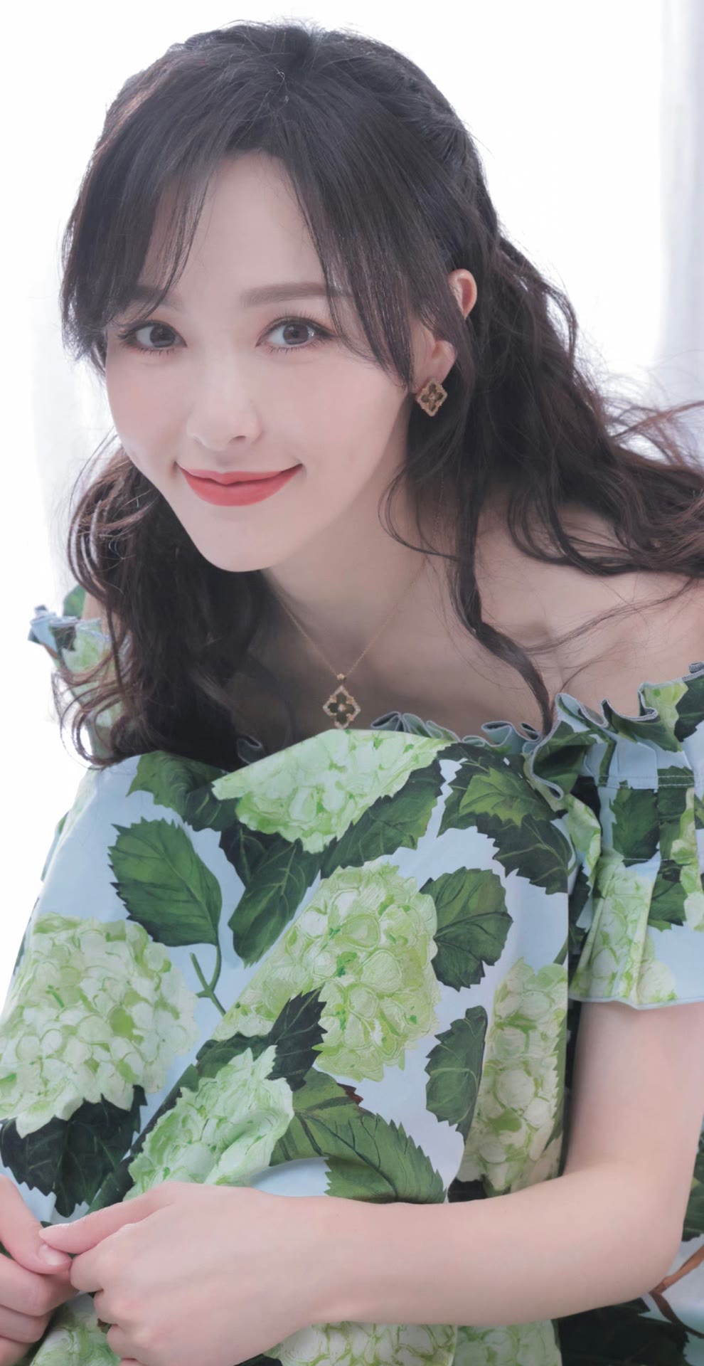 唐嫣是中央戏剧学院2002级表演系本科毕业生,为当时公认的"中戏校花"