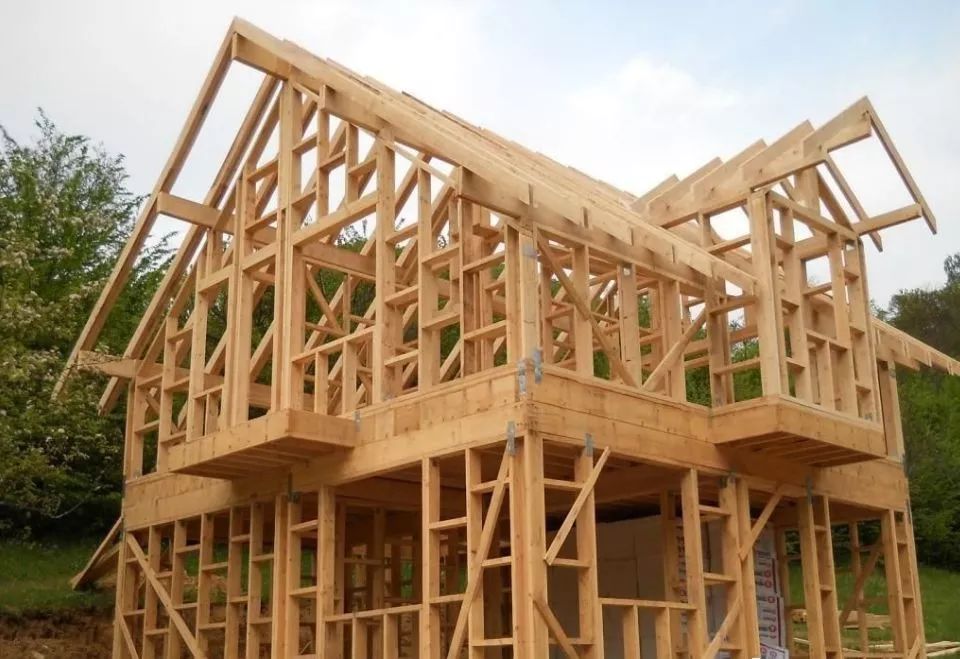 或石膏板制作的木构架墙体,楼板和屋盖系统构成的单层或多层建筑结构