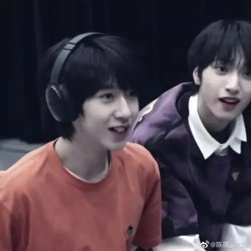 平平无奇的翔霖小情头