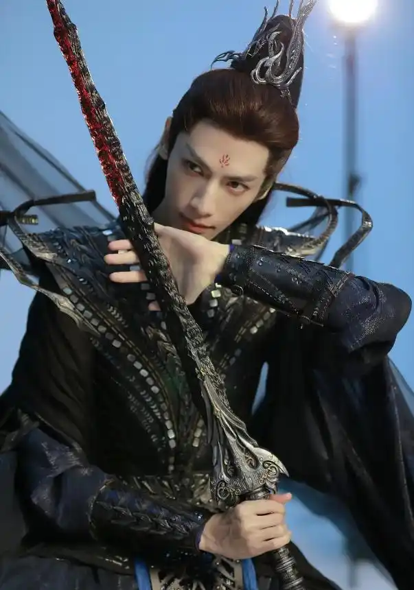 "魔尊"一角出男神,王鹤棣,罗云熙太抢眼,看到他:这是鼻祖