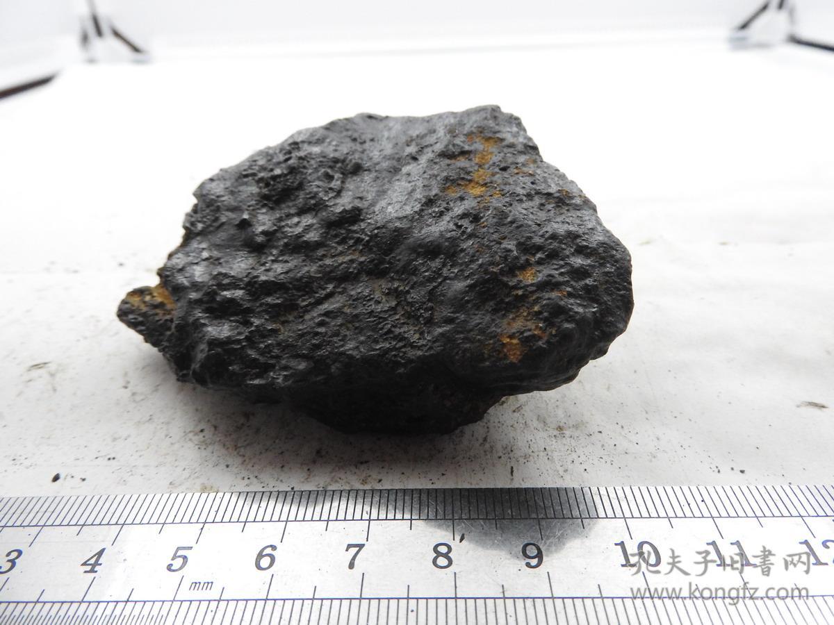 天上飞来的每一颗火流星都是一位神仙光临人间,收藏陨石,是天上人间的