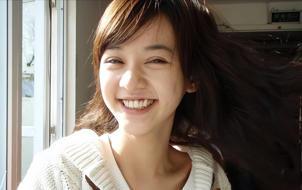 回顾看似清纯实则海王嫁给导演后的陈意涵如今过得怎样