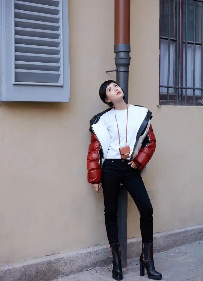 刘诗诗气质短发街拍图片