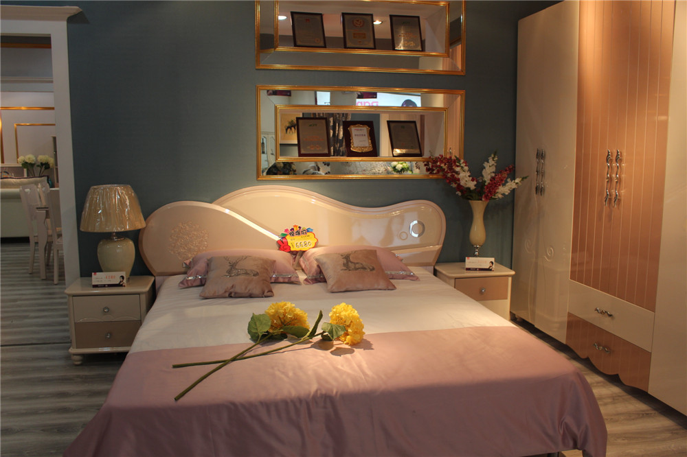 派尼尔特价大床