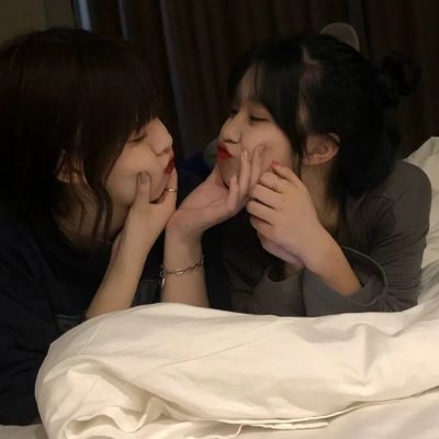 官方拿图不想公开的高级感闺蜜头像12