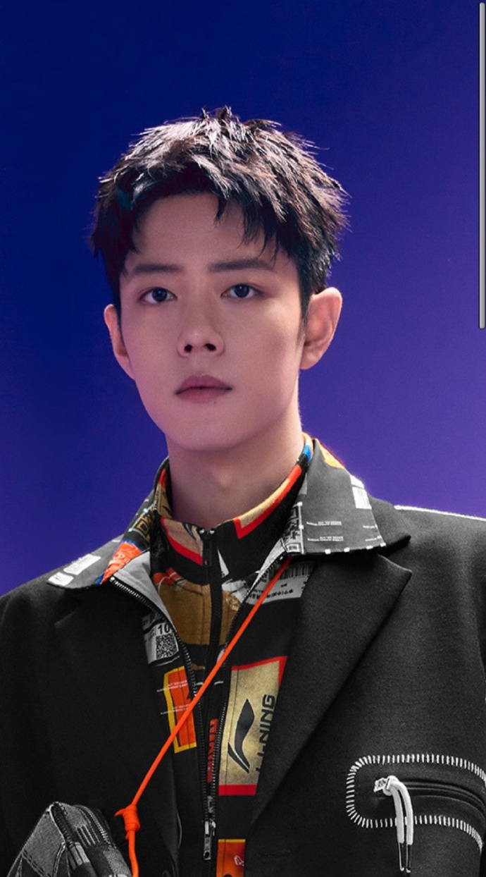 肖战最新大片96运动潮流,眼神超a的帅气战#肖战#@x玖少年团肖战day