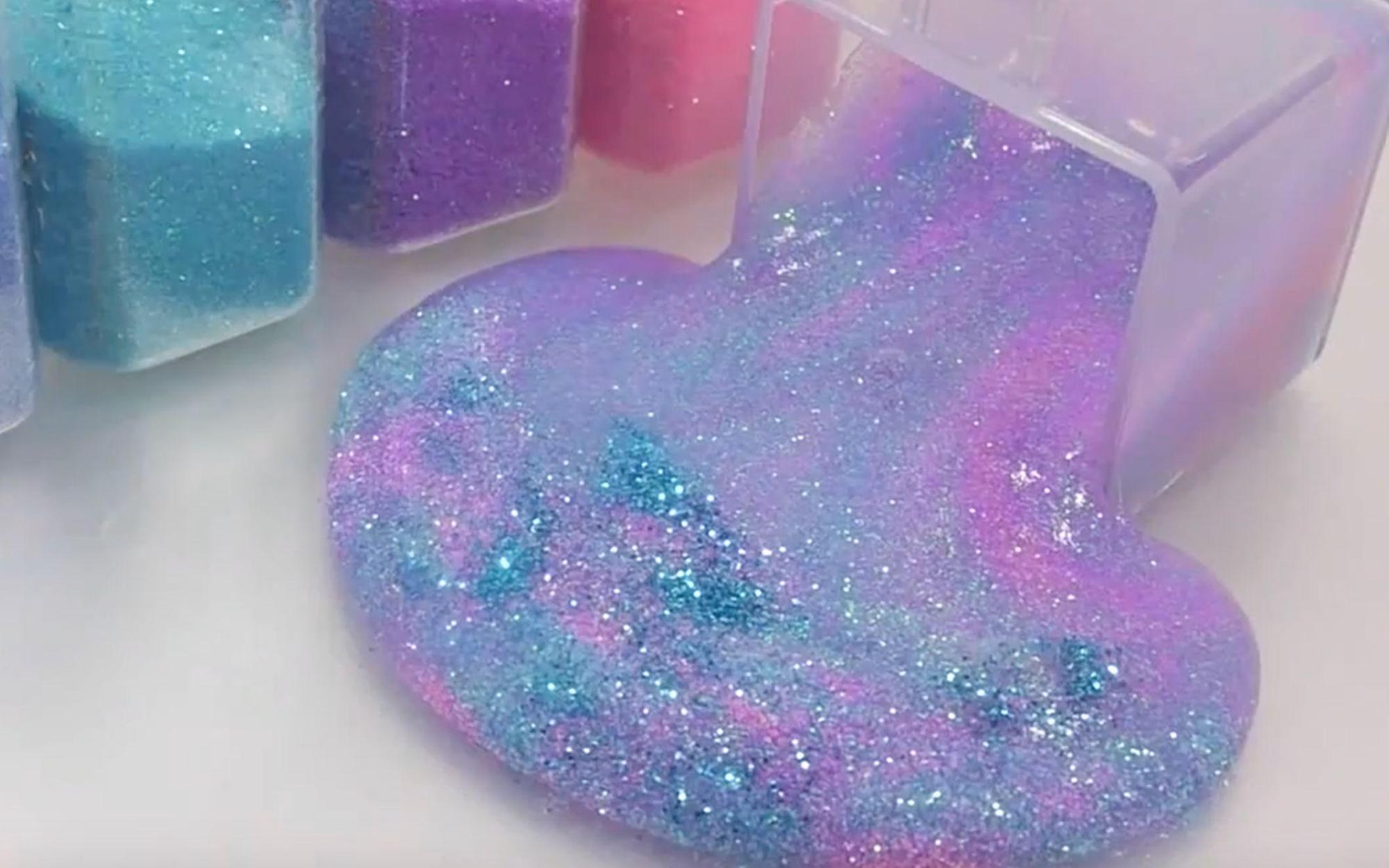 网红玩具史莱姆水晶泥有毒千万别玩了更不能给您的孩子玩