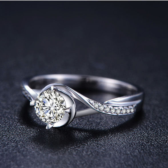 戒指知性分群情侣白金莫桑钻石定制女士钻戒戒指