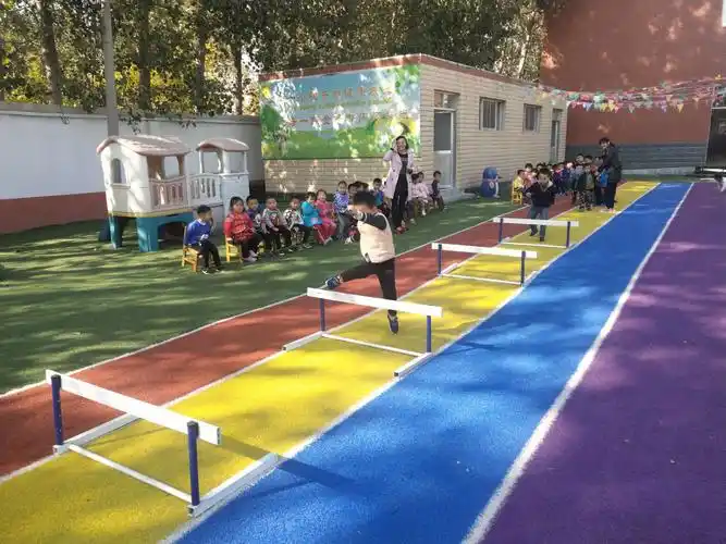 孝里镇福星幼儿园户外体育游戏活动.创意无限乐趣多多