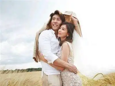 贾静雯婚纱照片#(婚纱礼服)#(婚纱摄影)#(明星婚纱照)