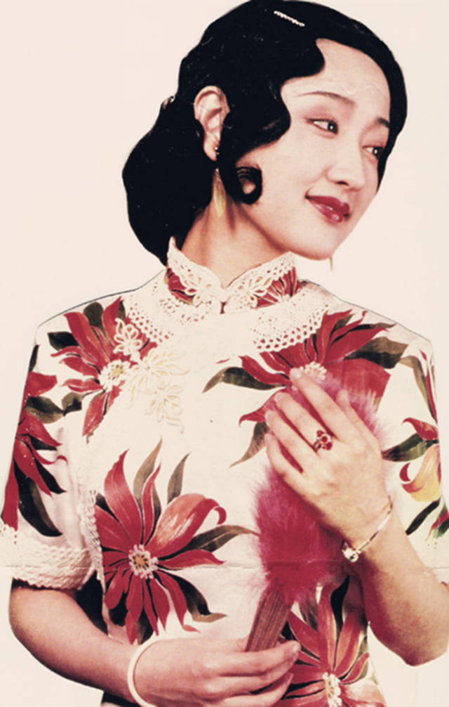 一组杨钰莹二十年前的罕见照片,清纯甜美无人可敌!