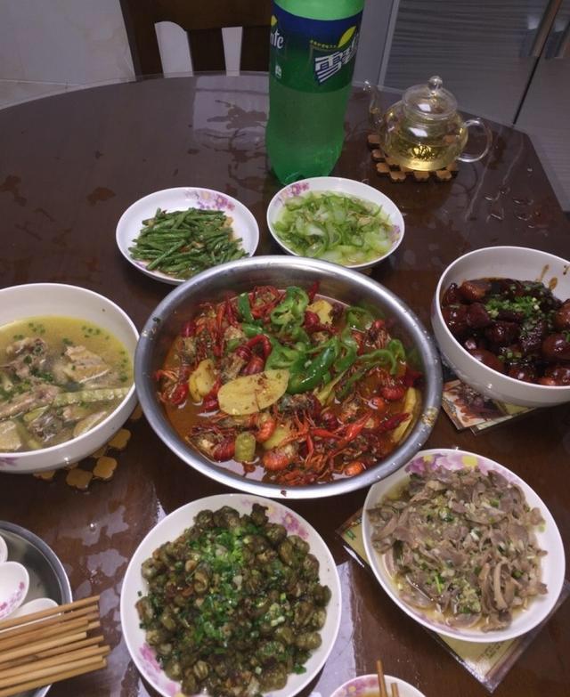 别再嫌弃农村人做饭, 婆婆做的这些菜我看到口水直流|婆婆|做饭|饭菜_