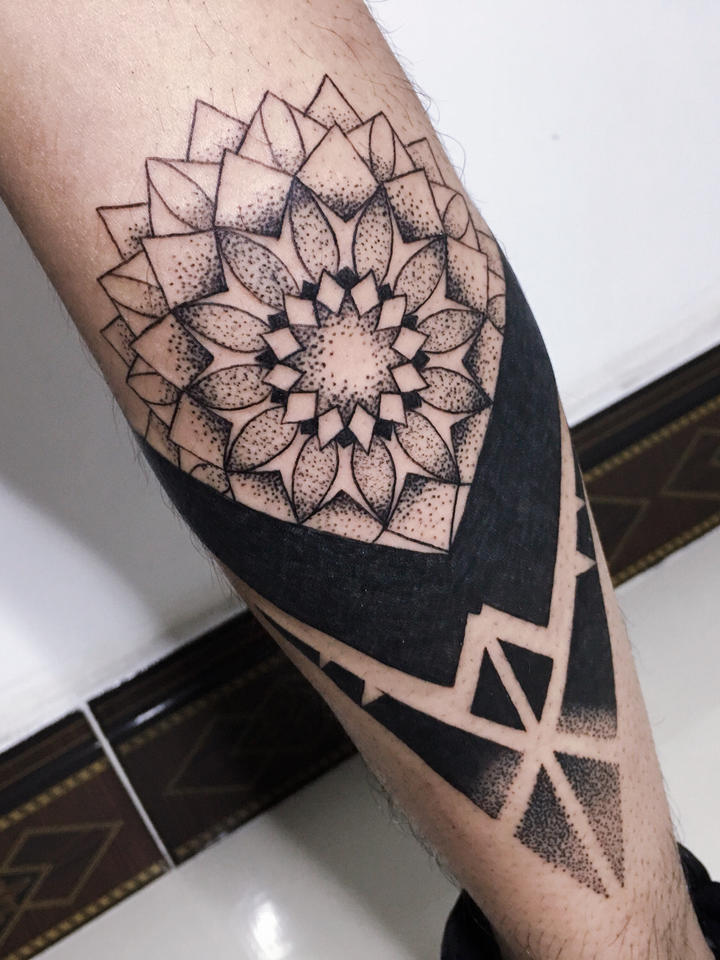 曼陀罗_纹身图案手稿图片_登风的纹身作品集