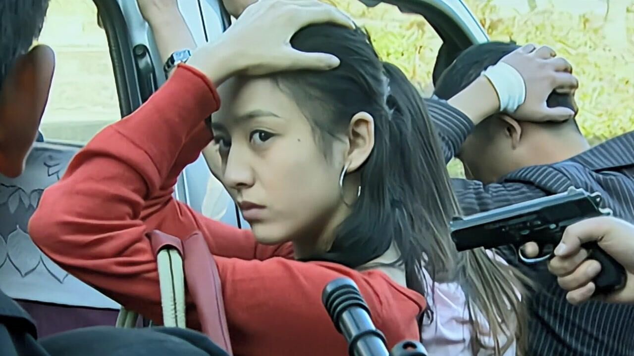 红蝎子警官假扮毒贩卧底终于见到了幕后大毒枭竟是个女人