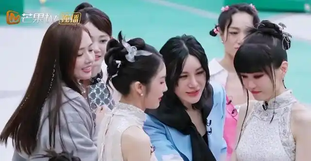 《浪姐》最大乌龙,何洁甩脸尚雯婕的背后,是她实现不了的野心