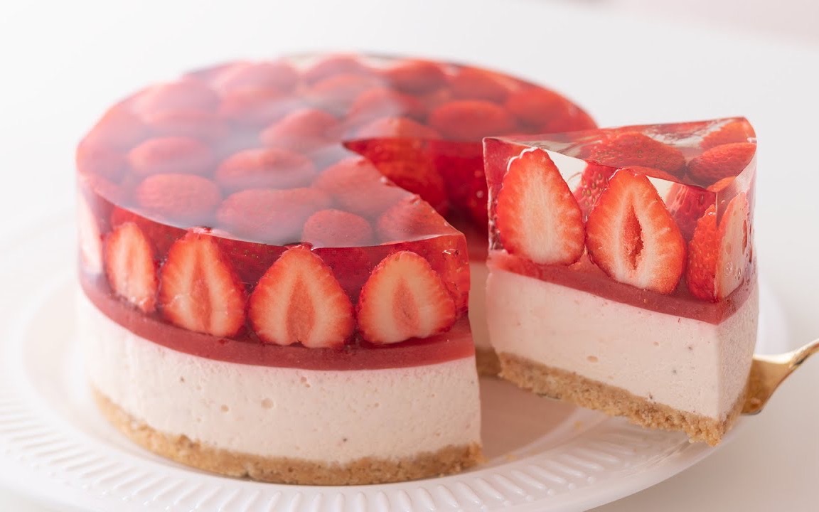 【甜味剂搬运】透明草莓慕斯,无烤箱制作,奶酪慕斯蛋糕,颜值满分!