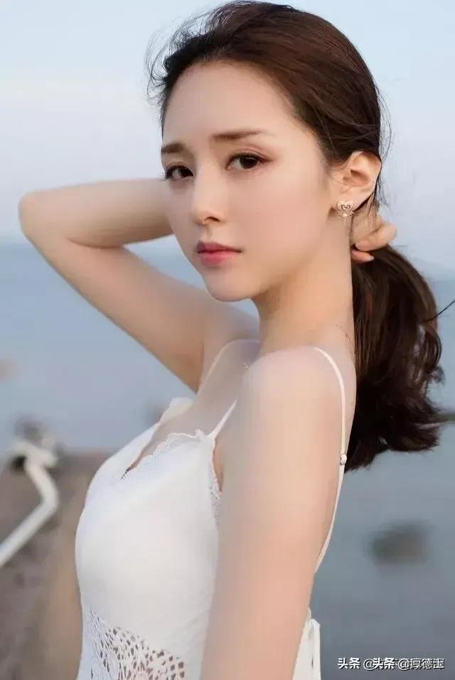 为什么抖音中的一些女人很漂亮蓝屏素材美女跳舞