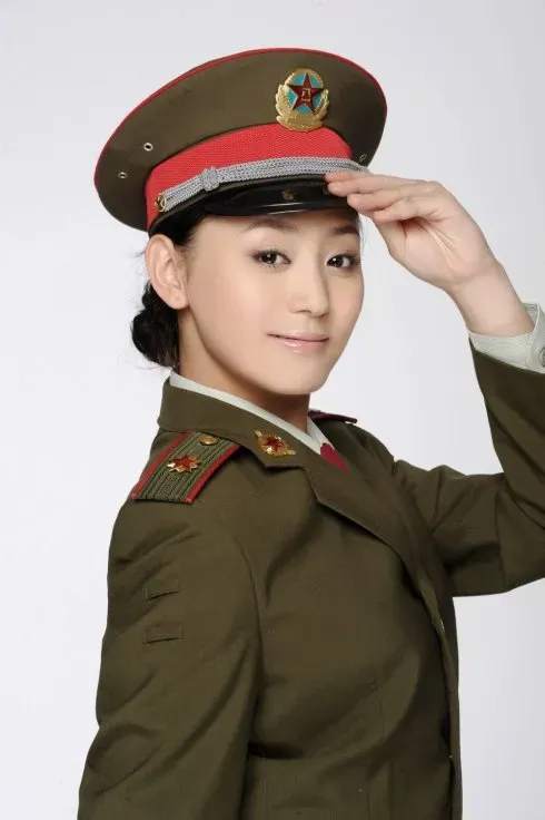 65式军装真的好多人喜欢,一部《芳华icon》更让很多人怀念那一款军装.