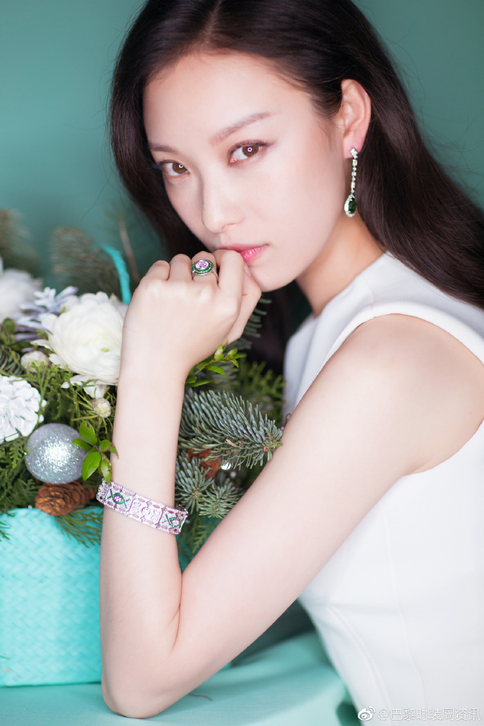 蒂芙尼品牌形象大使#倪妮#身穿paule ka长裙佩戴@tiffanyandco蒂芙尼