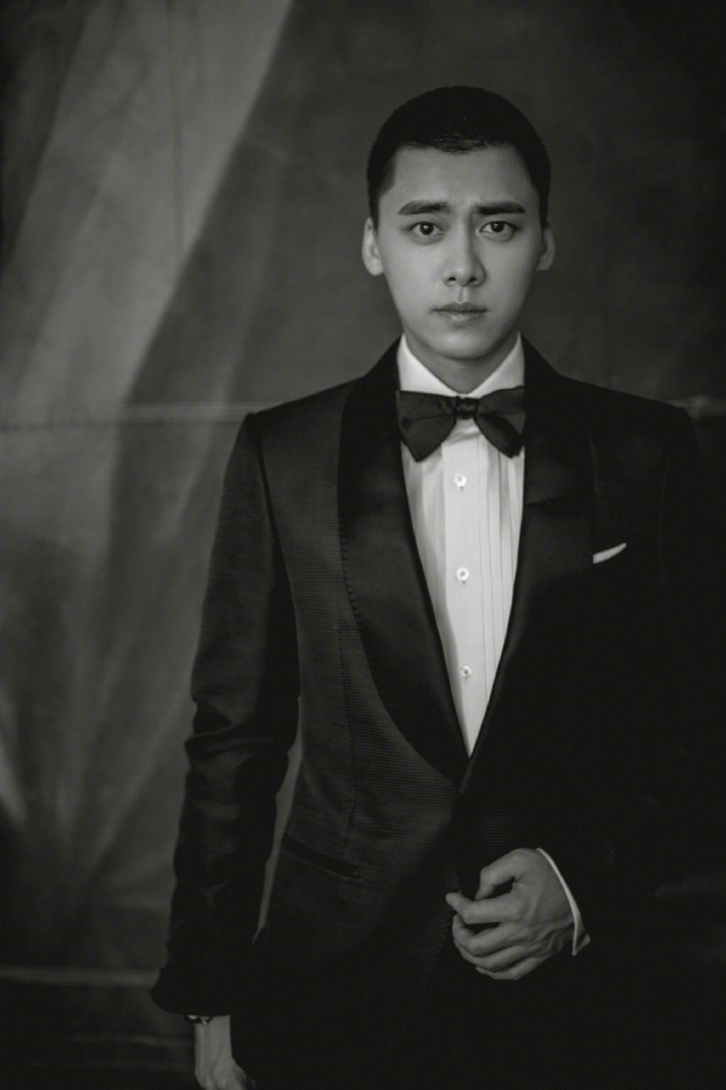 李易峰绅士风寸头写真图片