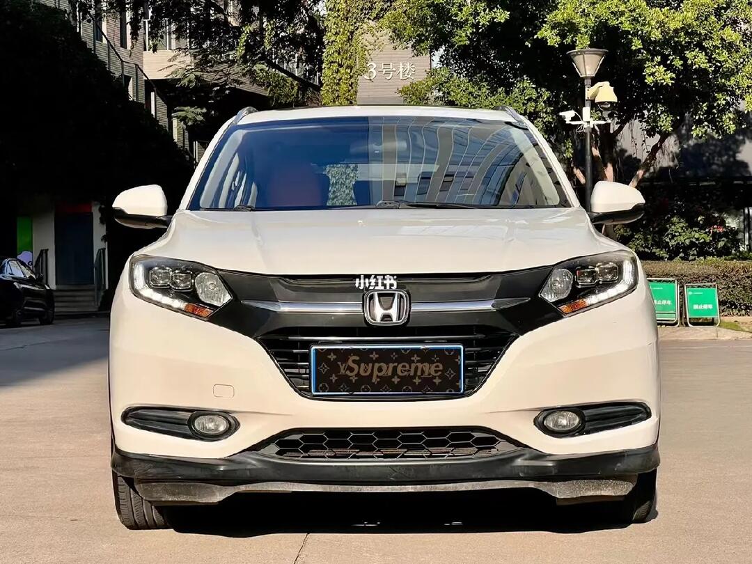 新到15年本田缤智18l豪华版车况原版8万