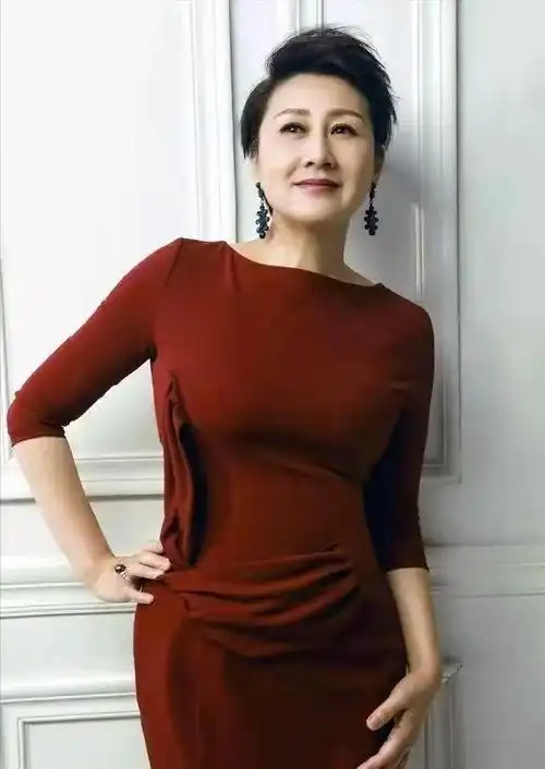 张凯丽和郭冬临的近照(张凯丽和丈夫相爱26年)(26)