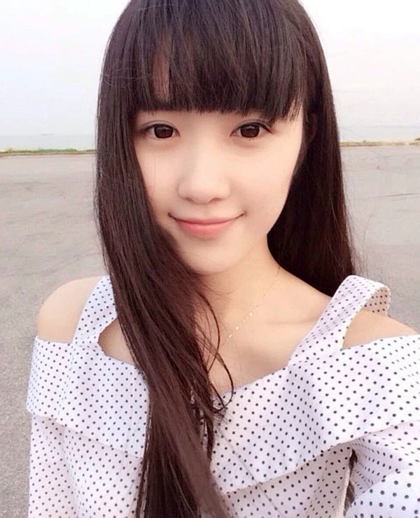 美女>的照片_青衣白瓷的百度相册