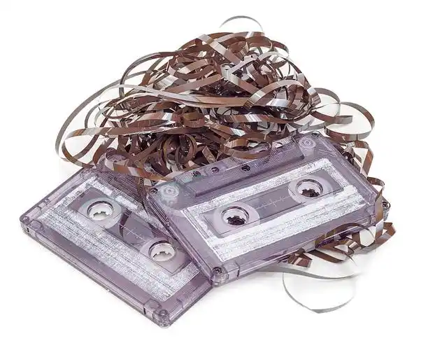 创意图片>盒式磁带随磁带出来>去除背景>风格转换>画面扩展>