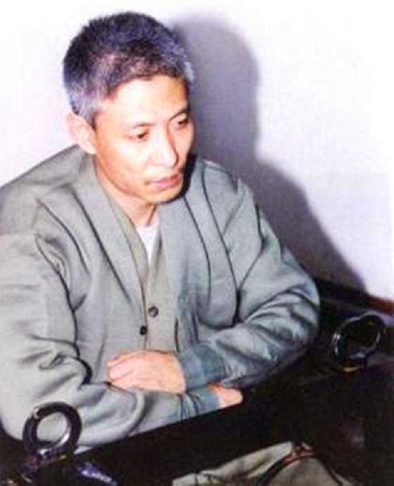 2000年沈阳黑帮刘涌入狱,14名顶尖律师帮他减刑,最终结局如何