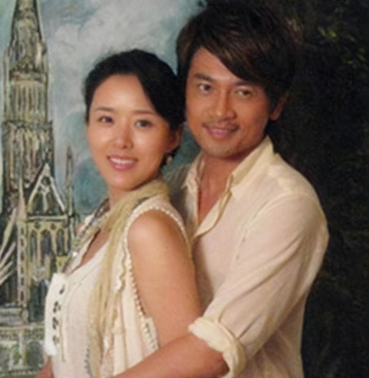 原创低调了16年47岁苏有朋妻子终露面网友恍然大悟竟是她