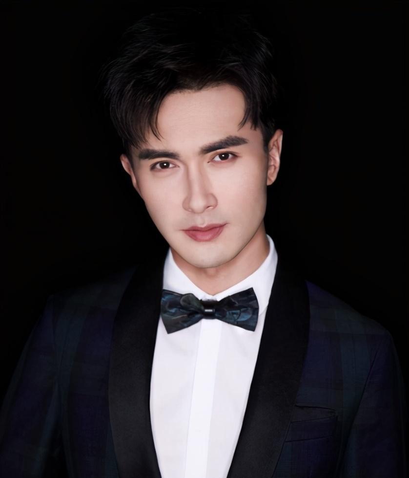 中国最帅的5个男明星:张艺兴第三,王一博第二,肖战实至名归_王嘉尔