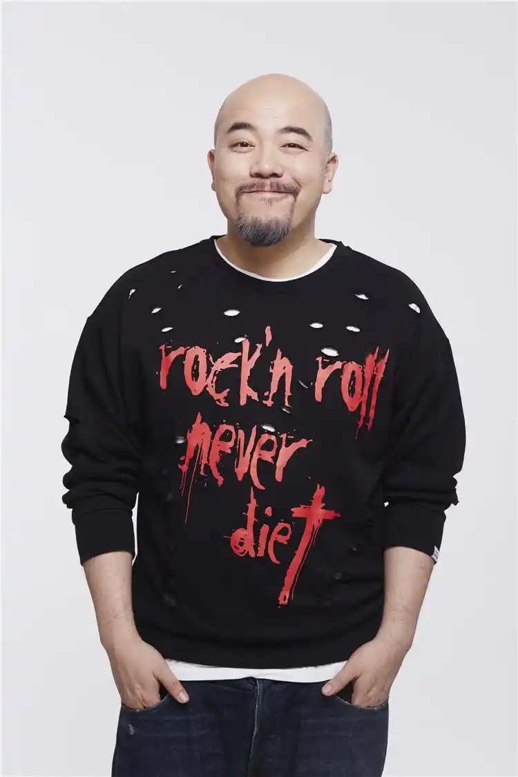 [wyman黄伟文亲身试着]yyyohood 黄伟文wyman x yohood联名商品 圆领