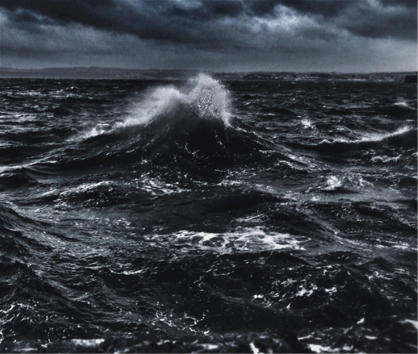 是无边的黑暗,还是无尽的恶魔?