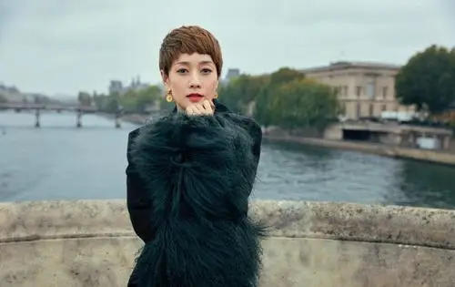 马伊琍离婚后首谈爱情:曾面对女儿大哭,还会恋爱不怕受伤