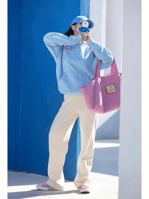 谁能拒绝baby蓝卫衣显白又治愈72