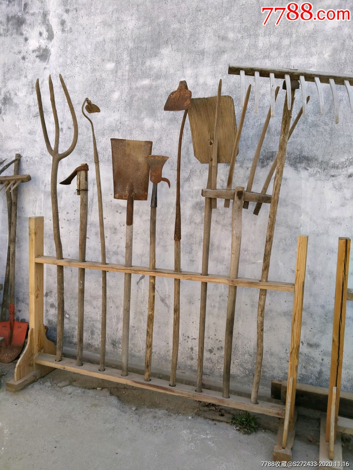 老年代,农业用的农业工具一套,品相如图,展厅摆饰,值得收藏