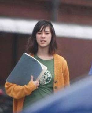 姜文混血女儿姜一郎近照 五官惊艳显星范(图)