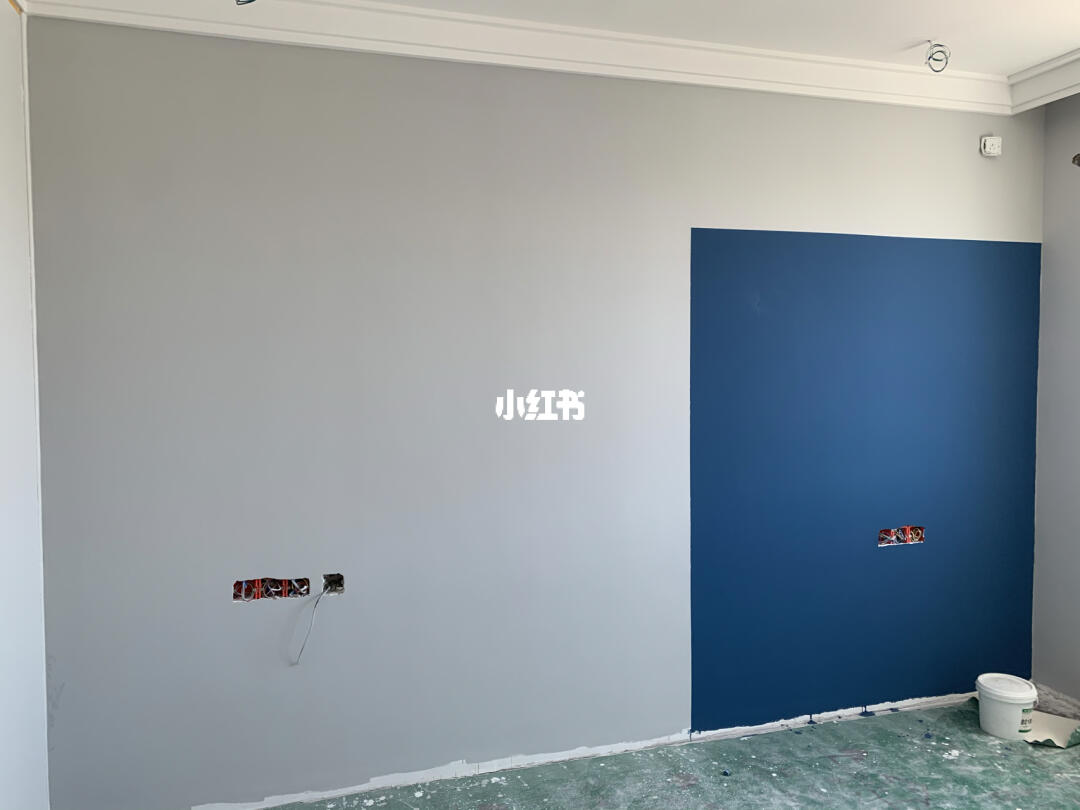 主卧背景墙用立邦漆 太空漫步 布里斯托蓝 照着老张姑娘家的配色好