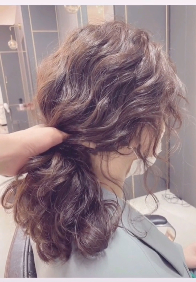 东田烫发#木马卷#东田发型设计#2021流行发型#女生烫发