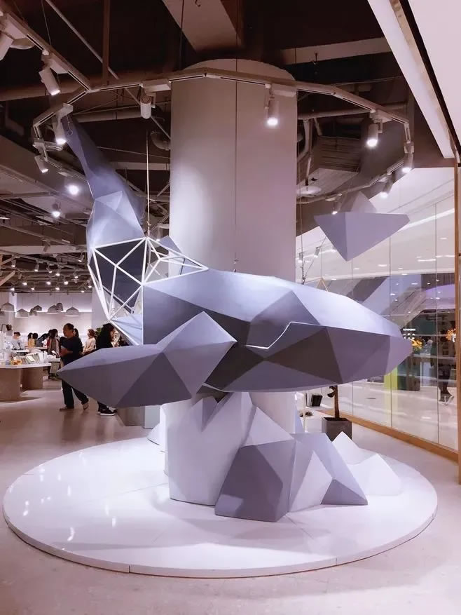 千奇百怪商场里这些碍事的柱子也能充满设计感