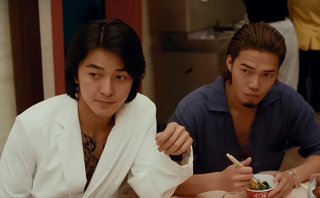 《古惑仔》26年后演员境况悬殊,有人街边商演,有人出家当了和尚